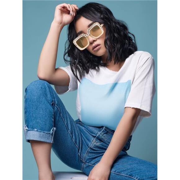 🕶️ Vintage Oversized Square Sunglasses | Retro Brown Groove Frame Fashion - Picture 3 of 3